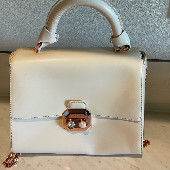 Beautiful like new Ted Baker London light pink purse. - Picture 10 of 10